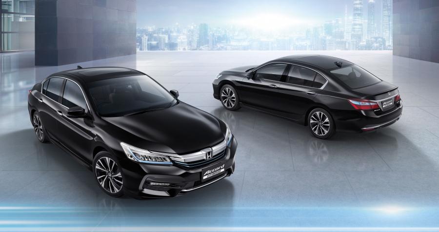  Honda Accord Hybrid (CR) 2016 года  (TH) (фото 3 из 6)